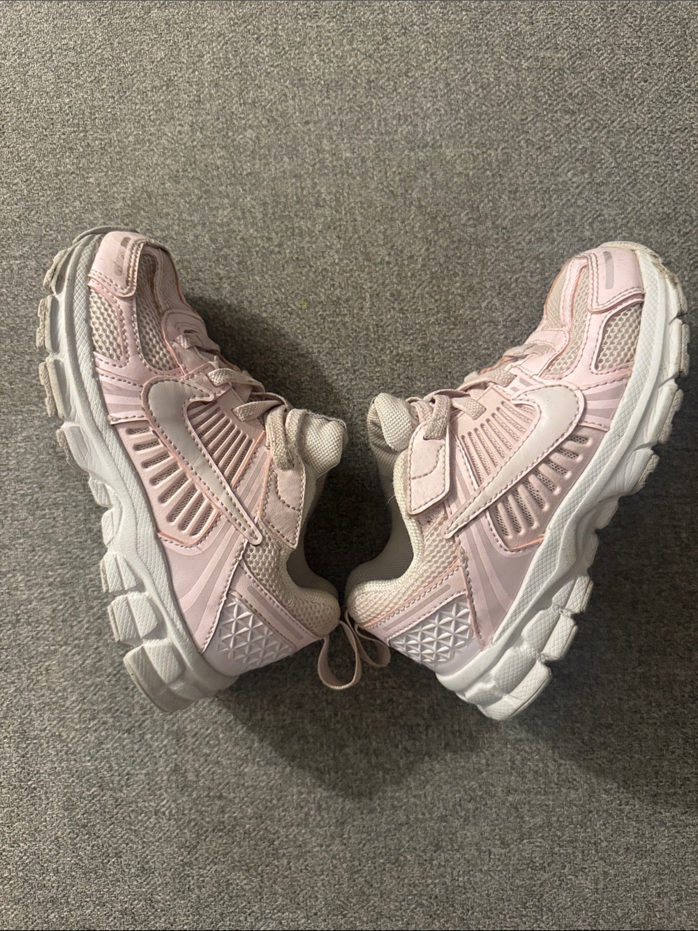 Nike Vomero size 11C